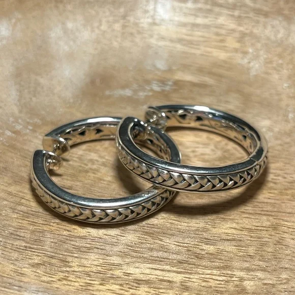 *SOLD* Scott Kay Basket Weave Hoop 925 Sterling Silver Earrings - Picture 4 of 16